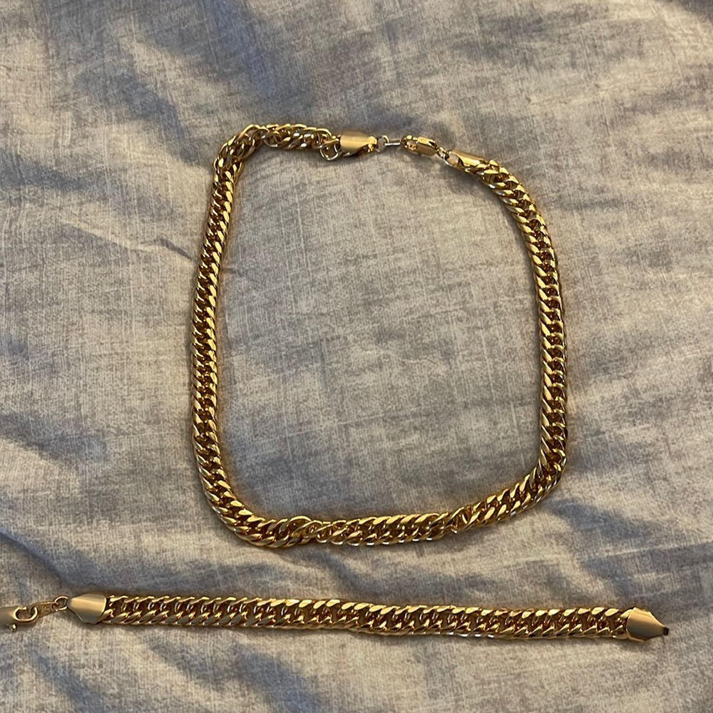 Cuban Gold Choker And Bracelet